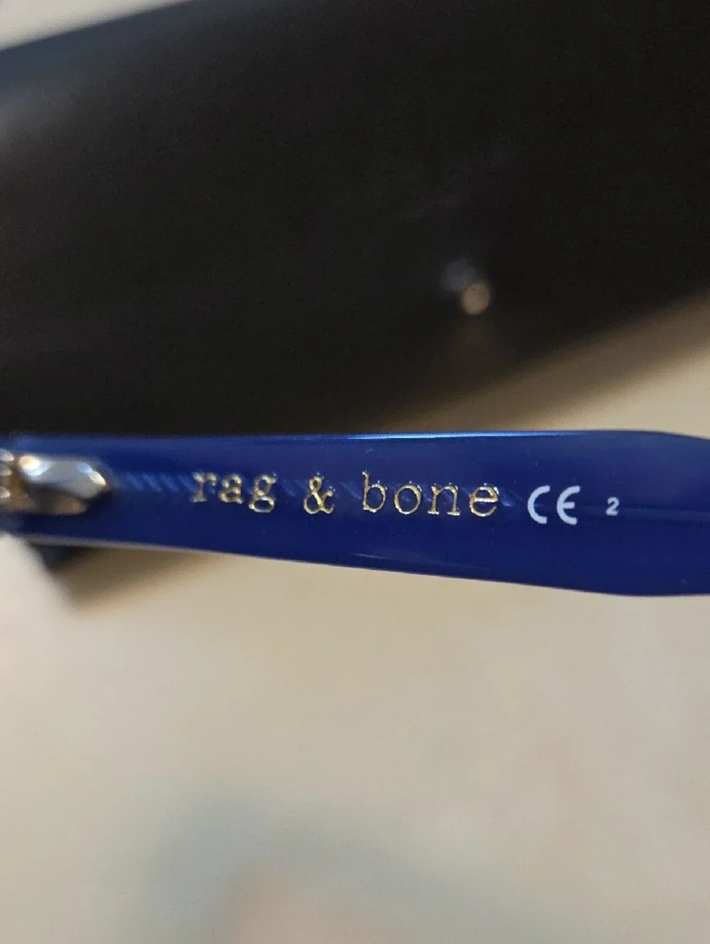rag & bone Blue Cat-Eye Sunglasses with Black Case